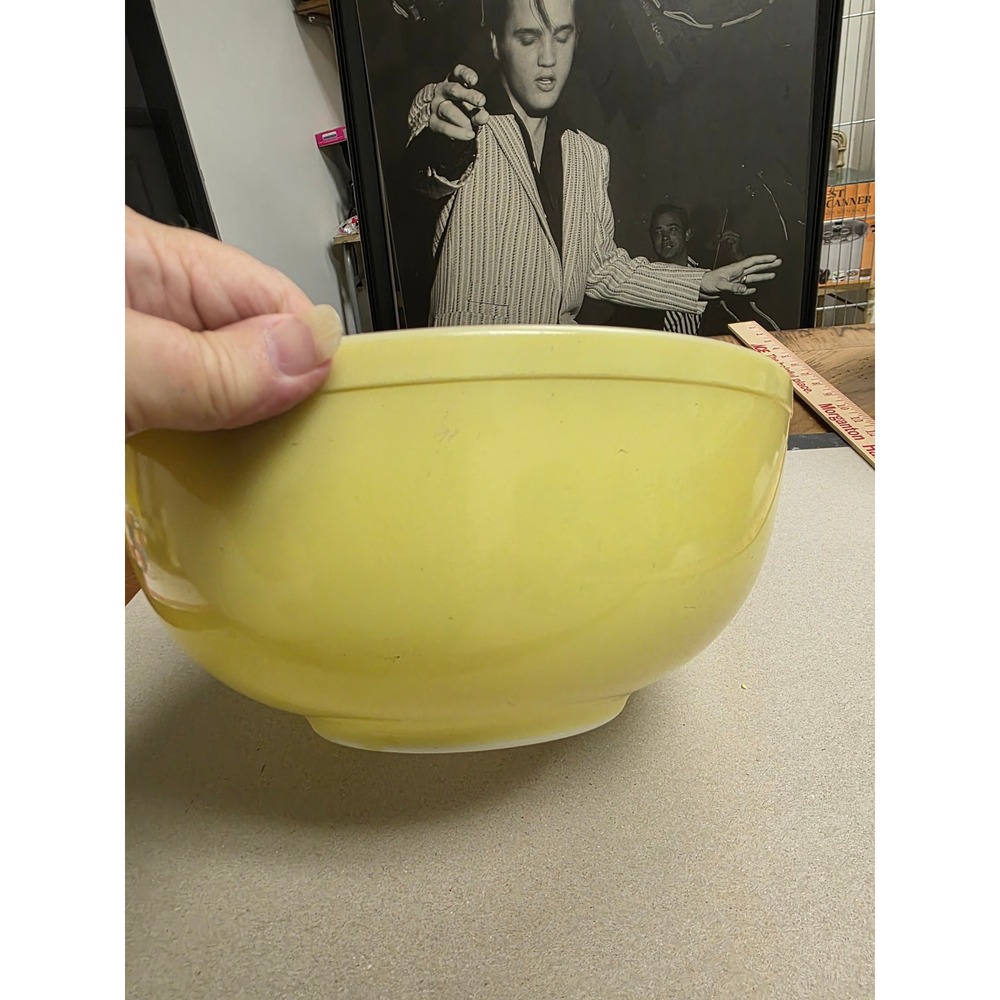 Vintage Pyrex 404 Yellow Primary Mixing Bowl 4 Quart Milk Glass 10.5 Inch - Picture 6 of 11